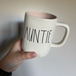 Rae Dunn Auntie mug